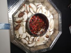 -陆派巴倒烫火锅(城东店)