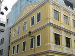 -阿迪达斯(澳门水坑尾街店)