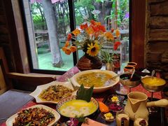 -月亮眼花园餐厅书吧酒吧