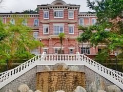-香港大学