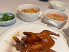 玻璃皮润烧乳鸽皇-北京厨房(SKP店)