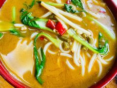 -牛八宝桂林米粉(八里庄店)