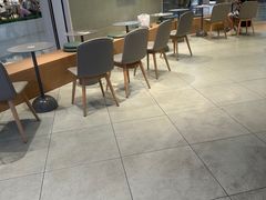 -奈雪的茶(亨特国际广场店)