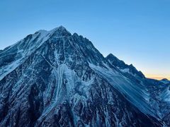 -贡嘎雪山