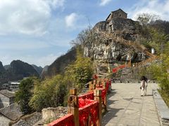 -高荡千年布依古寨旅游景区