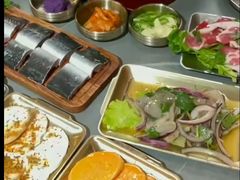 -围炉肉舍•炭烤活鳗•丹东海鲜烤肉(步行街店)