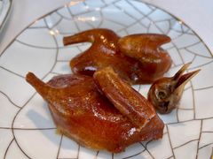 脆皮玻璃乳鸽-北京柏悦酒店·锦庭餐厅Dining Room