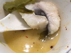 -姚姚酸菜鱼·金戈戈香港豉油鸡(喜荟城联名店)