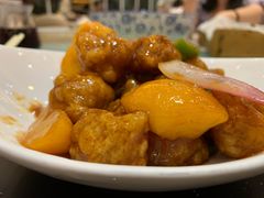 创意鲜果咕噜肉-君德澜酒家·创意粤菜(金山谷店)