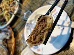 牛肉大葱锅贴-阿洪锅贴王(小吃城店)