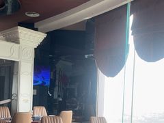 -荣誉国际酒店-云顶旋转餐厅