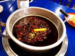 -马路边边串串香(延庆环球新意广场店)