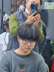 点击看大图 -藤野造型专业烫染接发