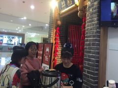 等位区-井格重庆火锅(临平银泰城店)