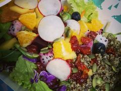 缤纷水果色拉-Meal Salad米有沙拉(长泰广场店)