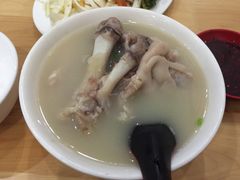-雷祖芳老妈蹄花店