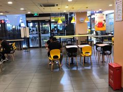 大堂-麦当劳(石坝服务区店)