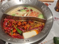-大芊金重庆串串火锅(南京路店)