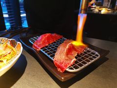 -铭牛烧肉·和牛海鲜自助(高新月牙湖店)