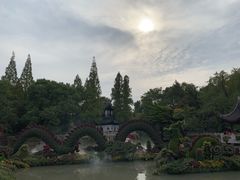 -汇龙潭