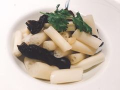 藕尖拌木耳-Lotus 莲花空间(国贸商城店)