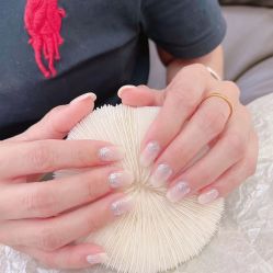 -灰姑娘美甲美睫馆