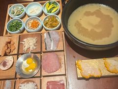 -银米·云南传统过桥米线(双廊黑金冠店)