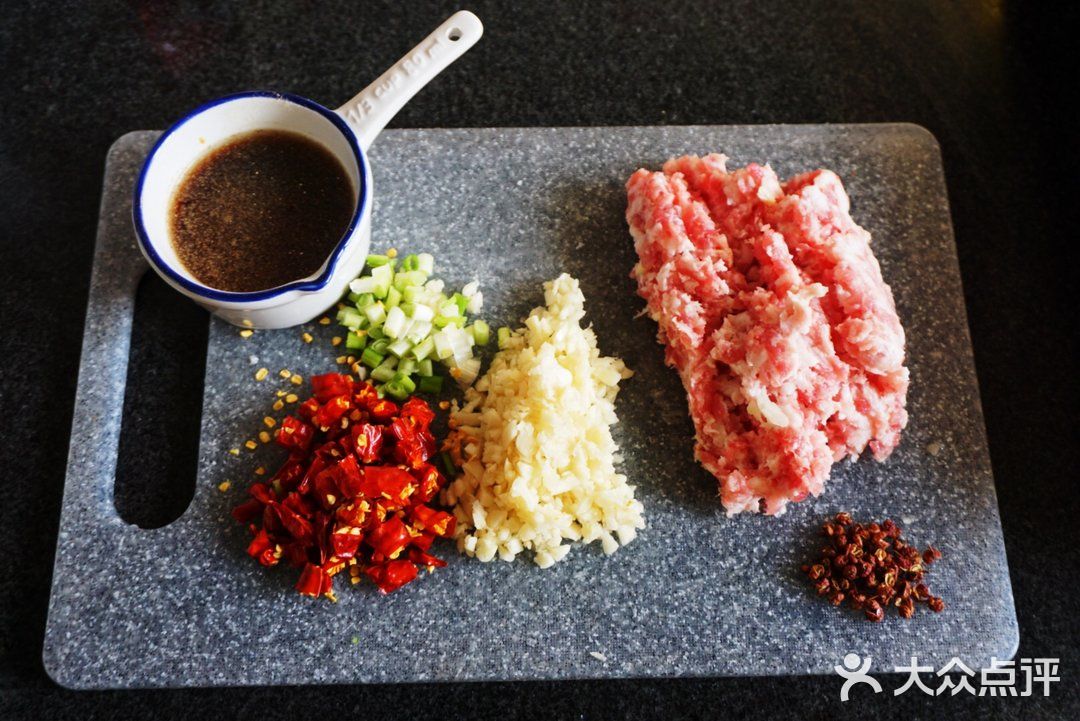 超级简单的干煸四季豆来了，好吃又方便