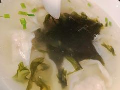 民国传统小馄饨-凤起龙游老面包子(凯德晶品店)