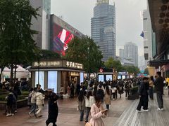 -观音桥步行街