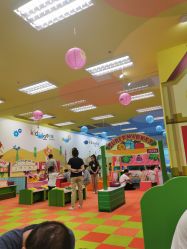 -莫莉幻想儿童乐园(三河燕郊永旺店)