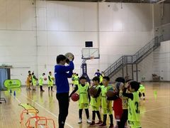 -悦动体能篮球羽毛球网球(三里河店)