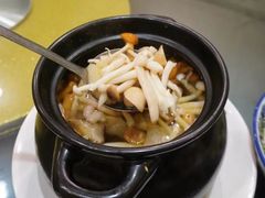 砂锅杂菌煲-钟掌勺忘不了地道湘菜(新天地假日广场店)