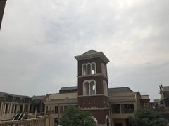 -王府井奥莱临潼小镇(临潼店)