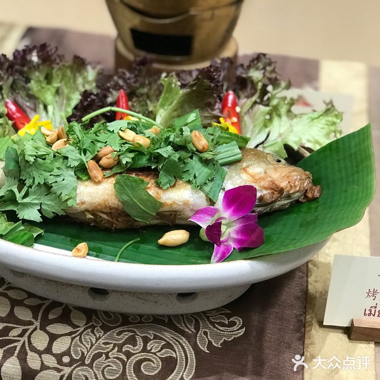 虾片，泰式火锅，泰式酸辣虾仁，甜品等，美食盛宴