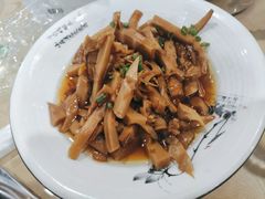 油焖笋-川湘阁(云创1986青年小镇店)