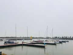 -上海滴水湖皇冠假日酒店