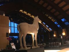 -三亚湾海居铂尔曼度假酒店