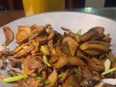 -卢大鲜鱼头捞饭(美利广场店)