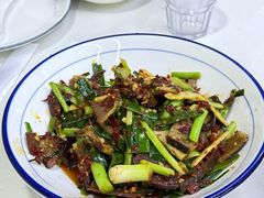 大蒜炒腊肉-湘赣风味小厨(娄葑老店)