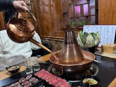 -果松木炭酸菜铜火锅·外婆参鸡汤