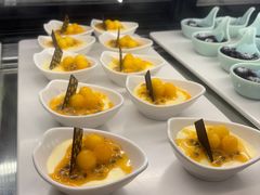 -亚洲国际大酒店·云顶阁旋转自助餐厅