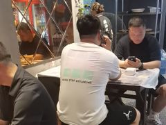 -老街烧烤大排档·地道湖北菜·龙虾馆(汉口火车站店)