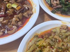 -曾氏肥肠馆(凯瑞雅居店)
