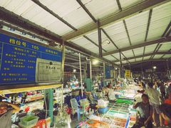 -霞涌市场海鲜摆卖区
