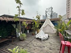 -拖板鞋咖啡旅行酒店(春熙路地铁站店)