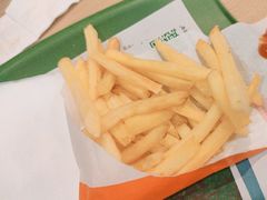 -麦当劳(轻轨曹杨路店)
