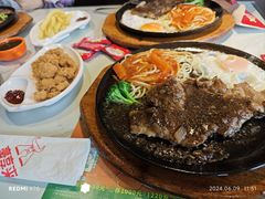 -豪享来中西餐厅(延安东路店)