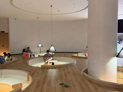 -涨巢·潮玩水疗局