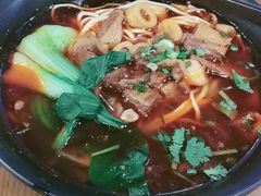 香辣牛肉笋烧面-李先生牛肉面大王(上海站南广场店)